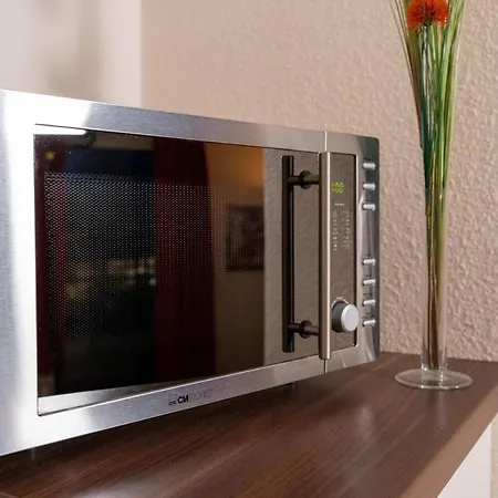 Art City-studio Kassel 3, Modern, Ruhig, Citynah, Kostenfreie Parkplaetze, Grosser Balkon, Voll Ausgestattet Appartement Vellmar