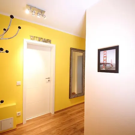 Art City-studio Kassel 3, Modern, Ruhig, Citynah, Kostenfreie Parkplaetze, Grosser Balkon, Voll Ausgestattet Vellmar