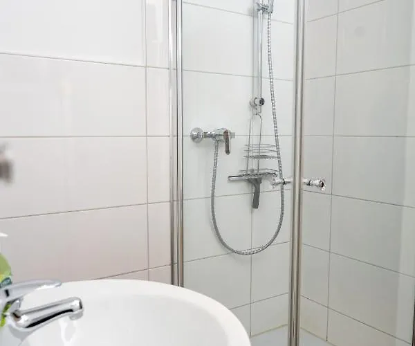 דירה Art City-studio Kassel 3, Modern, Ruhig, Citynah, Kostenfreie Parkplaetze, Grosser Balkon, Voll Ausgestattet Vellmar