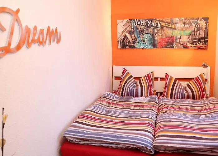 Art City-studio Kassel 3, Modern, Ruhig, Citynah, Kostenfreie Parkplaetze, Grosser Balkon, Voll Ausgestattet * Vellmar